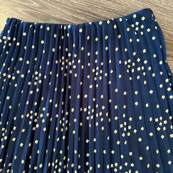 J. Crew Pleated pull-on luster charmeuse midi skirt in tiny blooms print - Picture 2 of 7